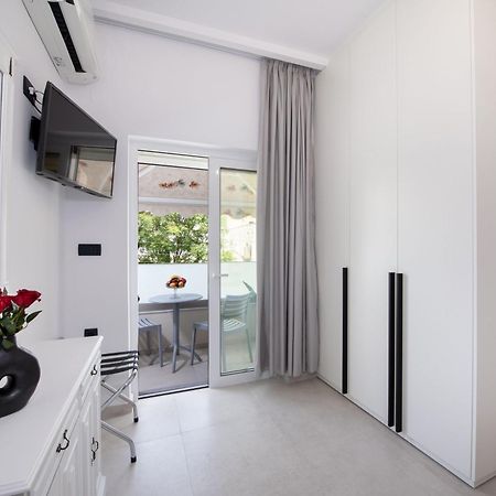 Cherry Central Luxury Suites Chania  Buitenkant foto