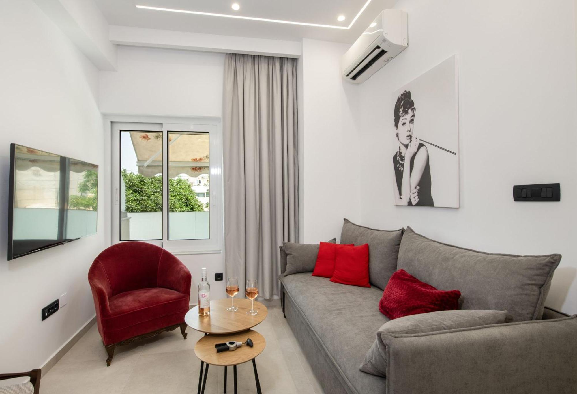 Cherry Central Luxury Suites Chania  Buitenkant foto