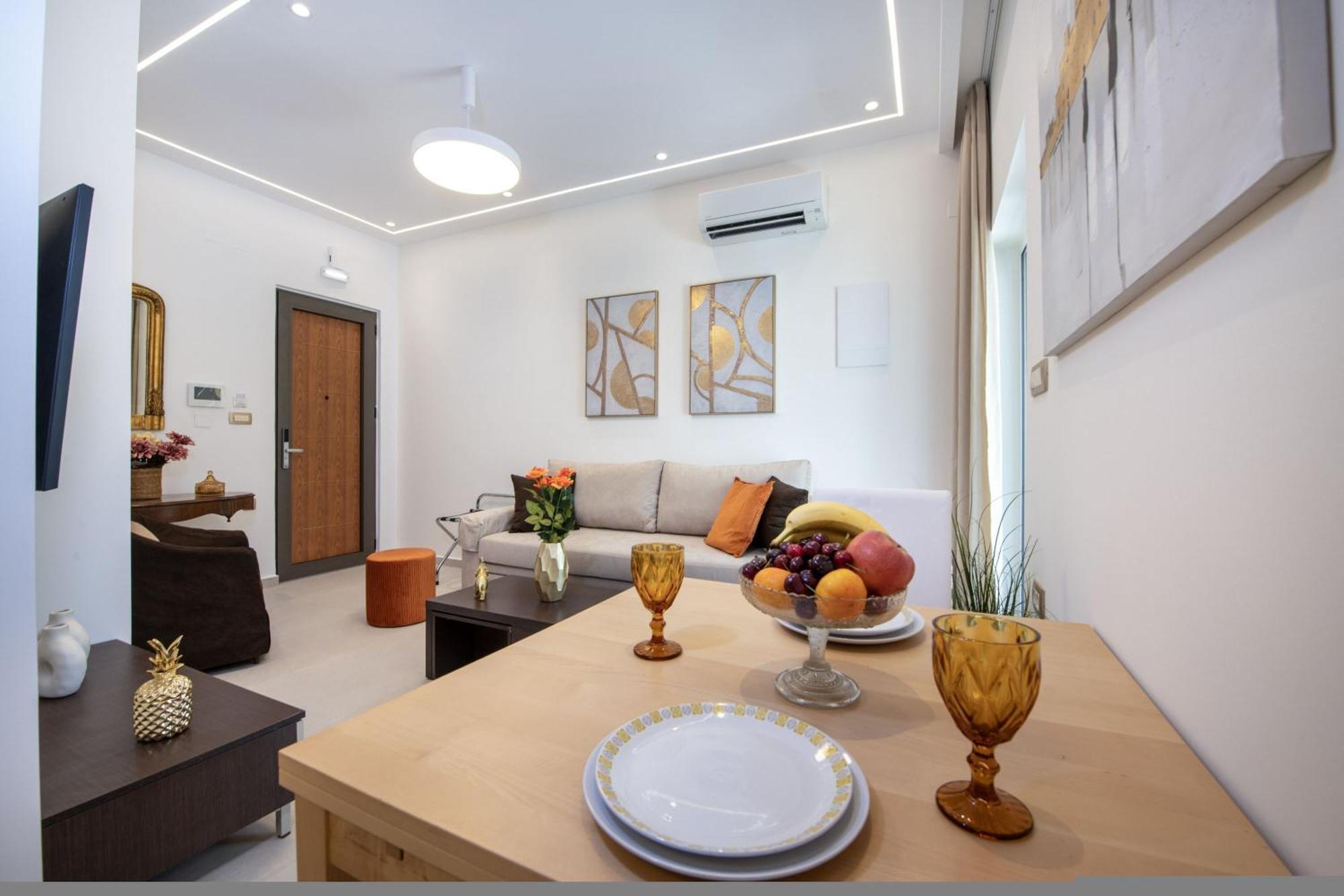 Cherry Central Luxury Suites Chania  Buitenkant foto