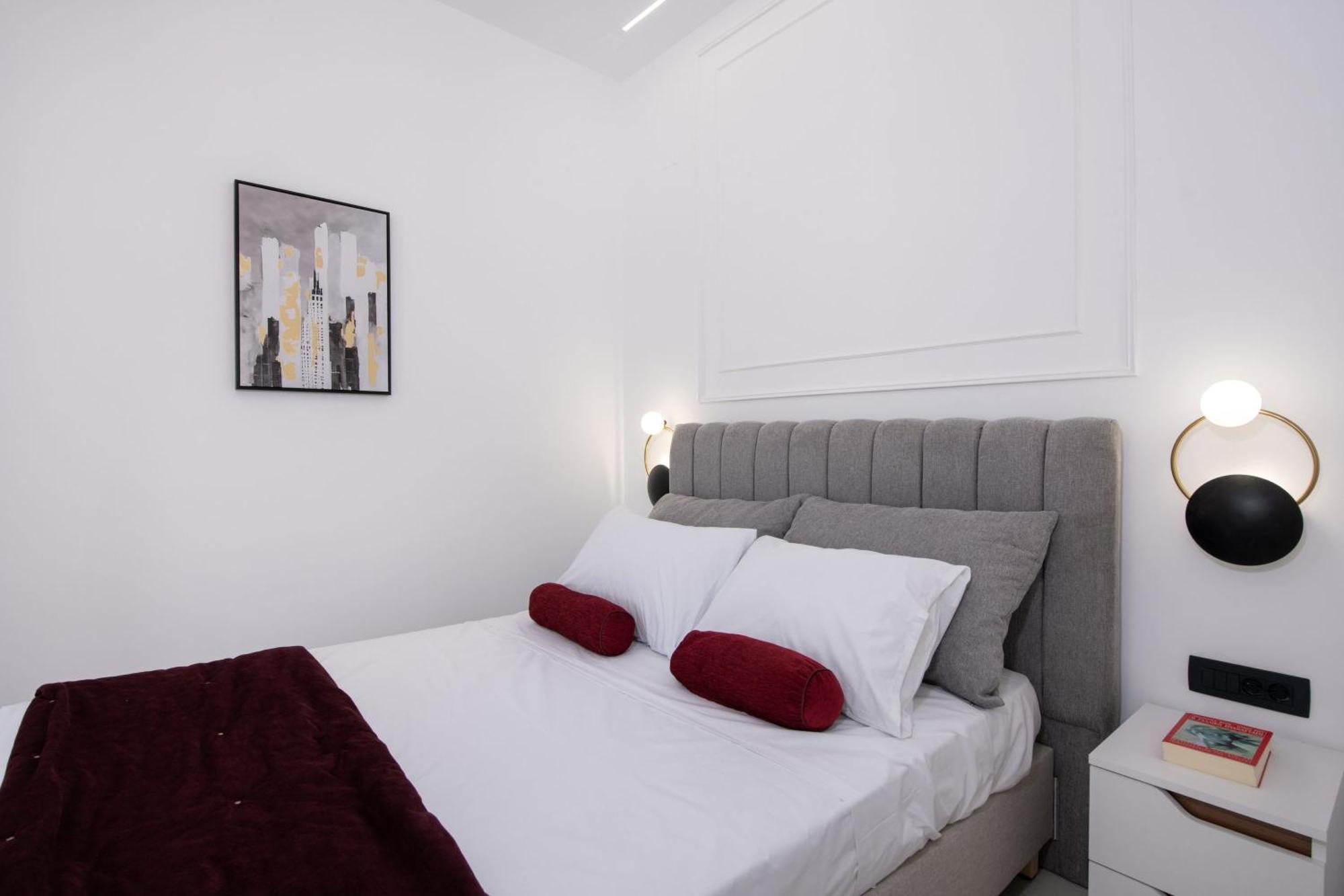 Cherry Central Luxury Suites Chania  Buitenkant foto