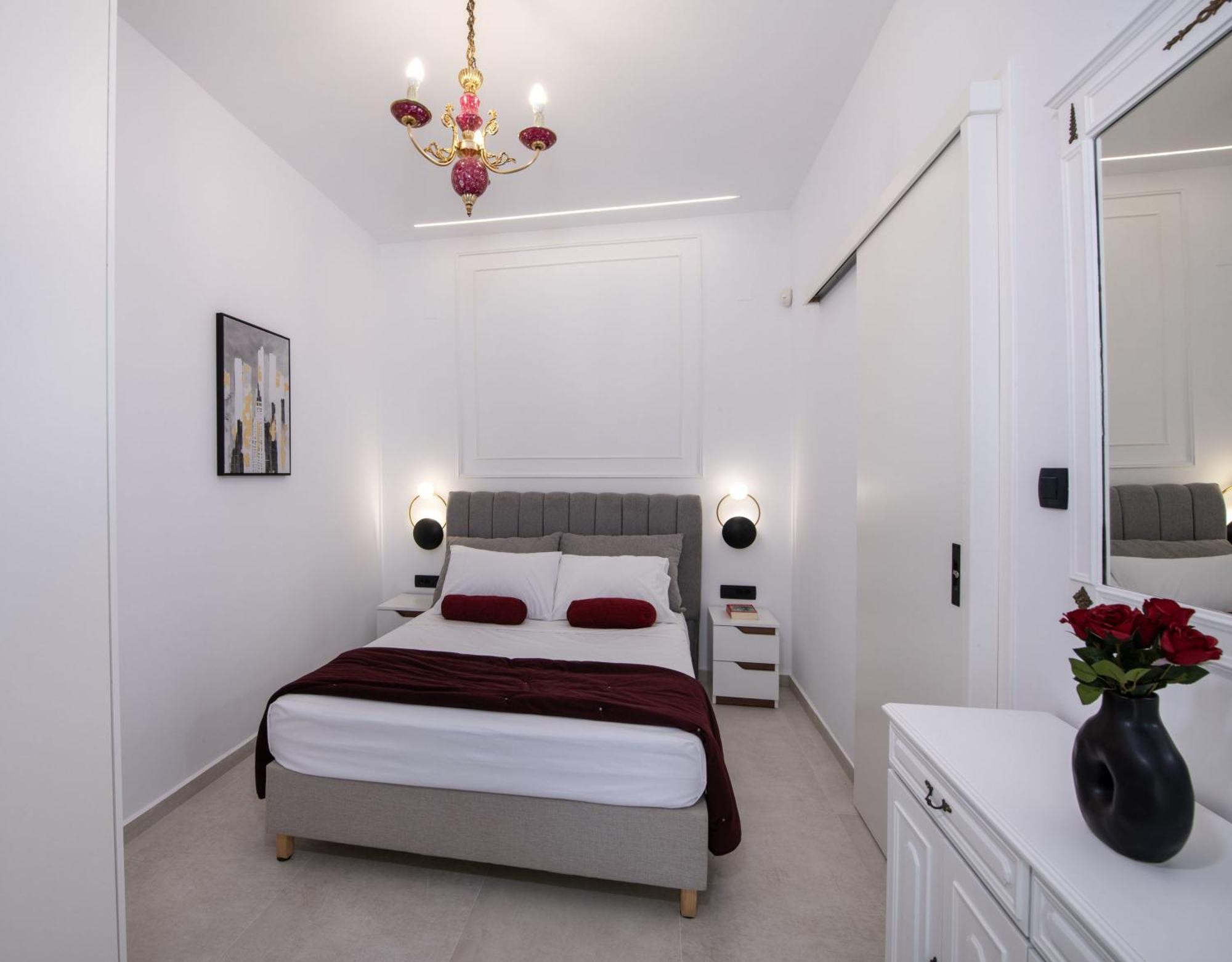 Cherry Central Luxury Suites Chania  Buitenkant foto