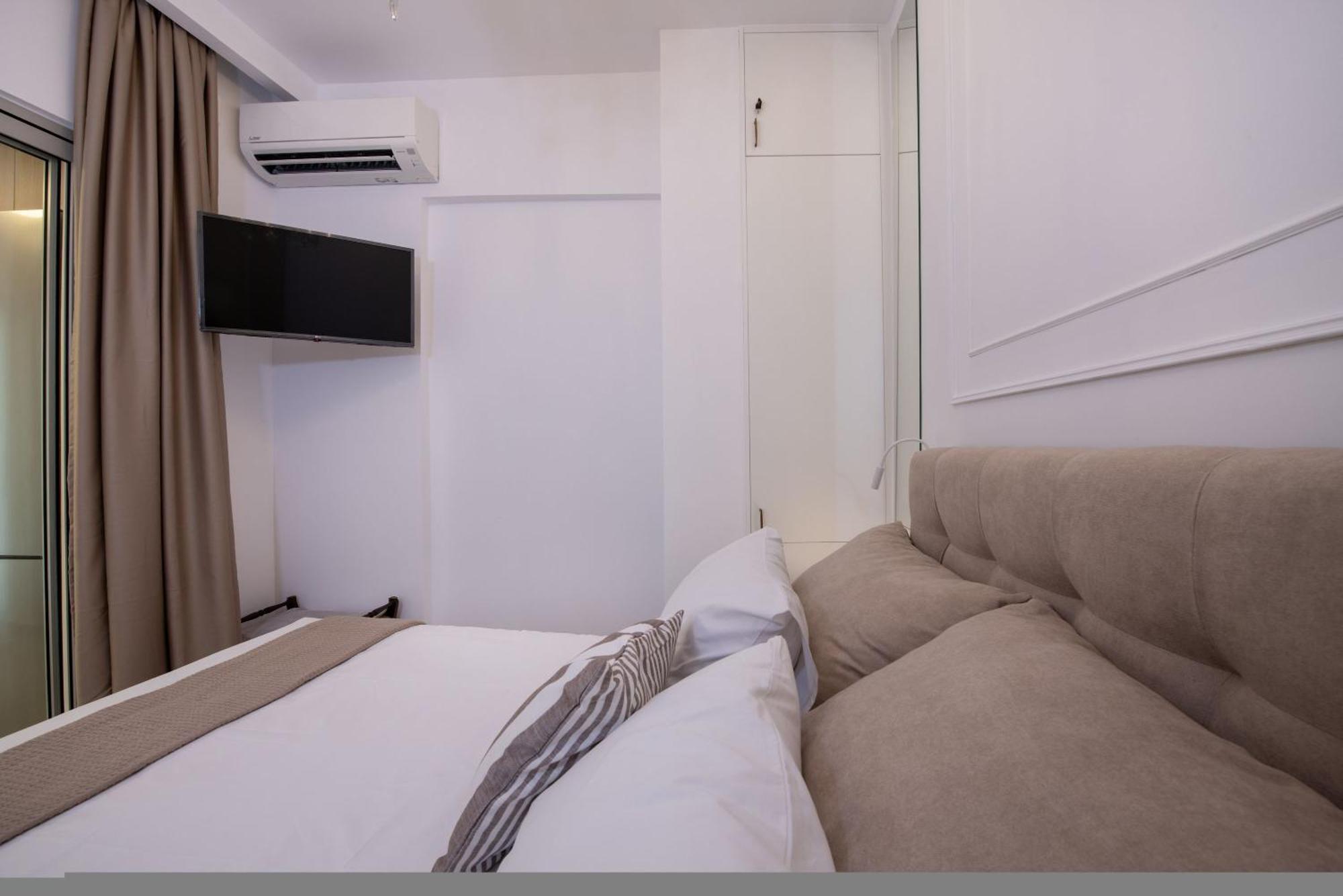 Cherry Central Luxury Suites Chania  Buitenkant foto
