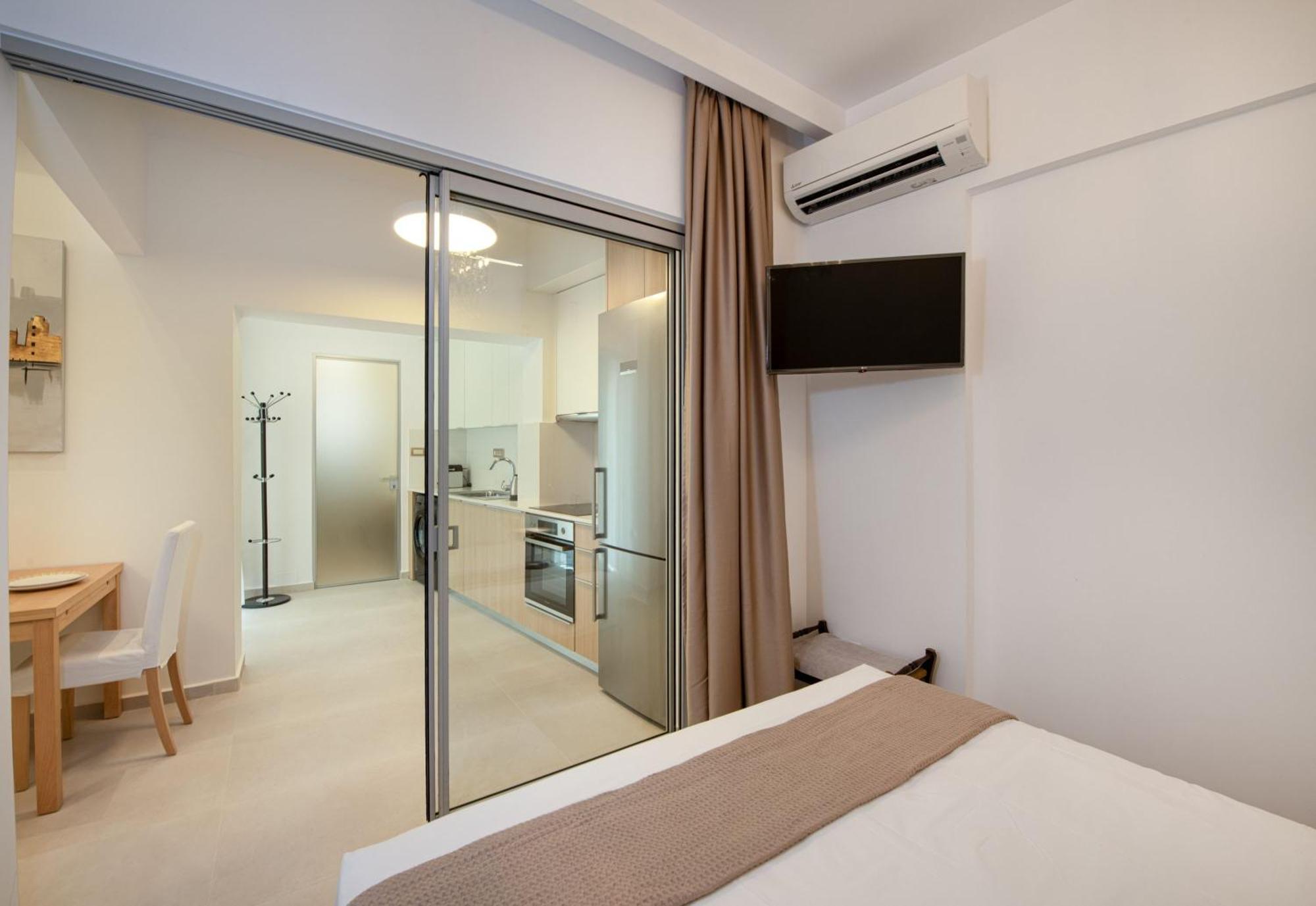 Cherry Central Luxury Suites Chania  Buitenkant foto