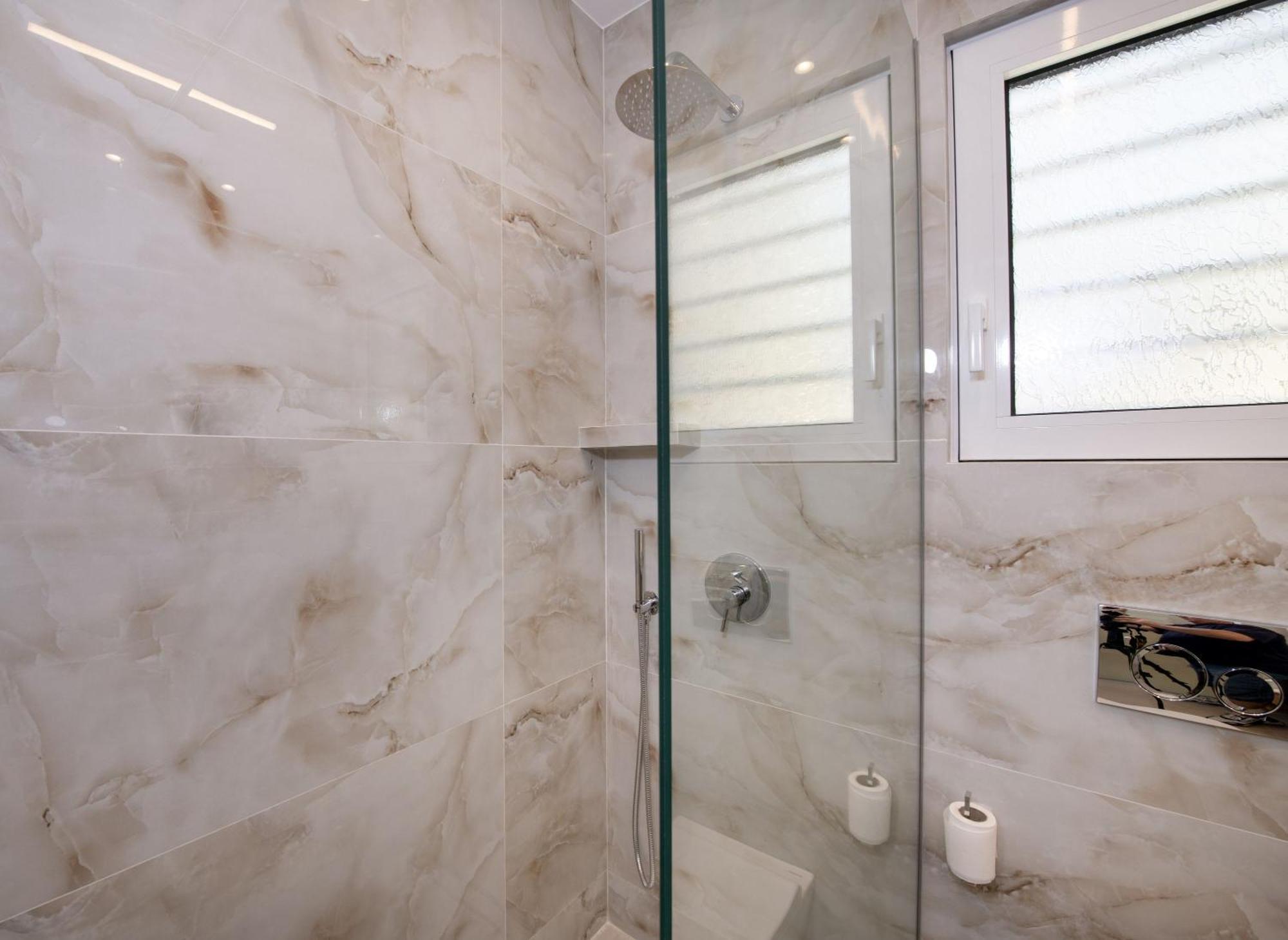 Cherry Central Luxury Suites Chania  Buitenkant foto