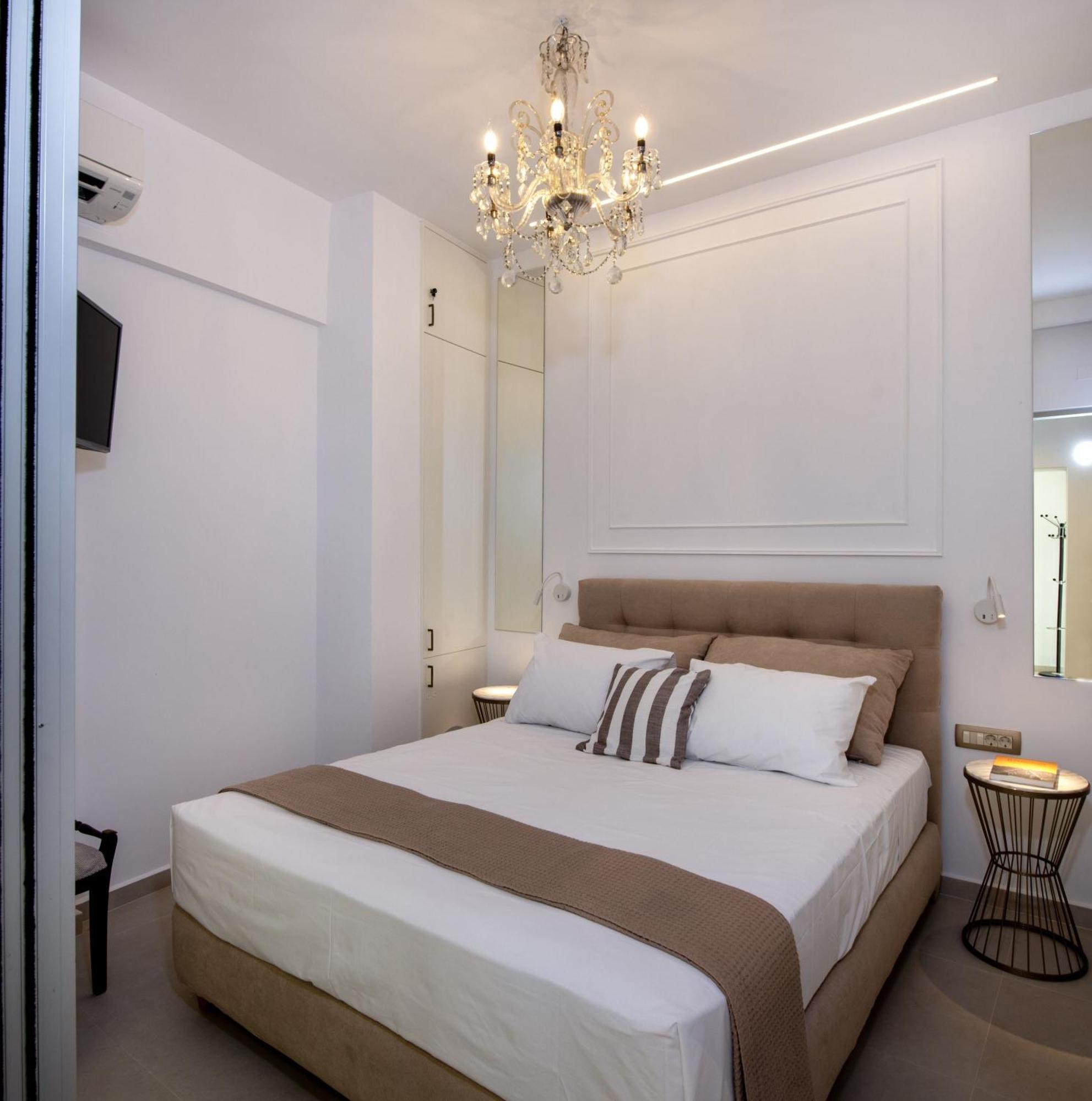 Cherry Central Luxury Suites Chania  Buitenkant foto